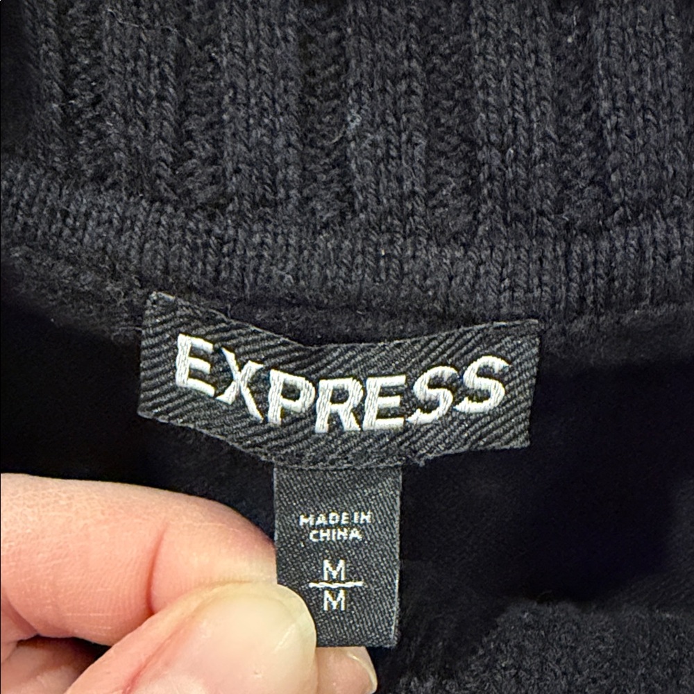 Express Sweater - Picture 3 of 4